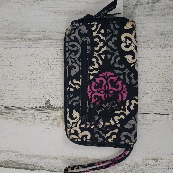 Loved Vera Bradley Canterbury Magenta fold zipup wristlet - Picture 2 of 12